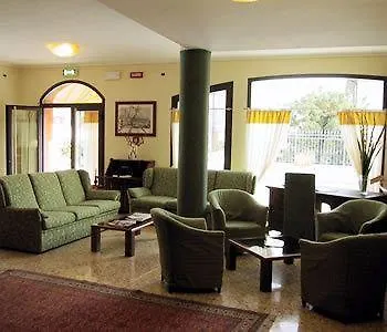 Miramonti Enoteca Hotel 3*