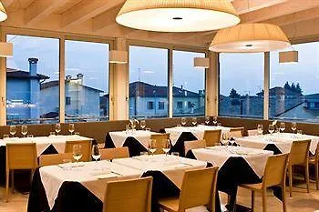 Miramonti Enoteca מלון