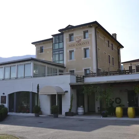 Miramonti Enoteca فندق