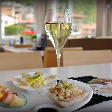 Miramonti Enoteca