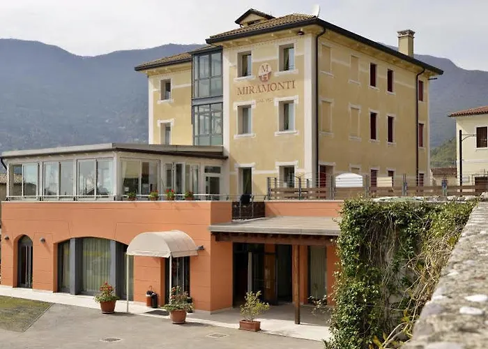 Hotel Miramonti Enoteca 3*